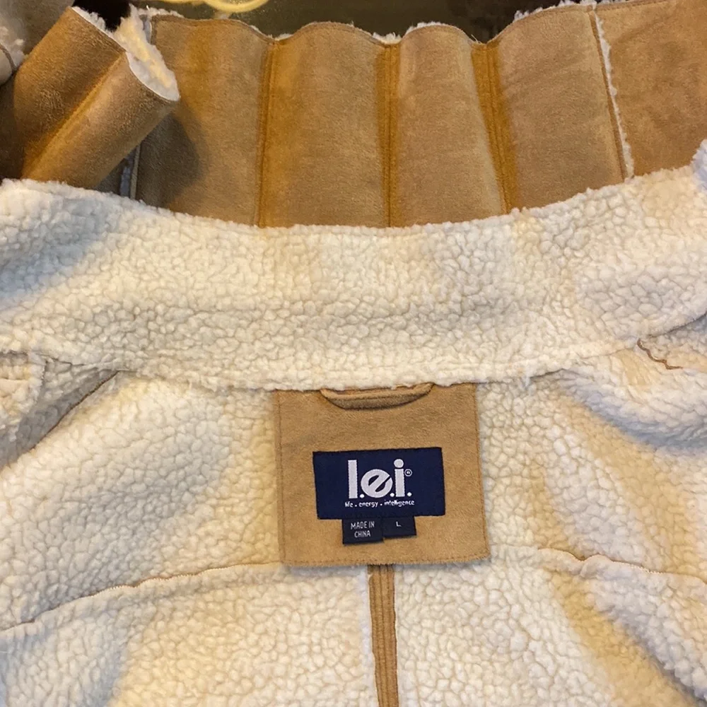 L.E.I. NWT Women’s jacket with zip pockets size L - Picture 5 of 7